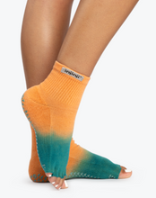 Cargar imagen en el visor de la galería, Pointe Studio Grip Toeless Mini Crew Desert Oasis S/M