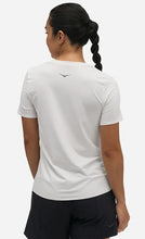 Cargar imagen en el visor de la galería, W Everyrun Short  Sleeve WHT