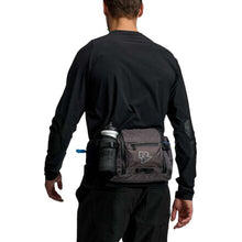 Cargar imagen en el visor de la galería, Race Face Stash 3L Hip Bag Stealth